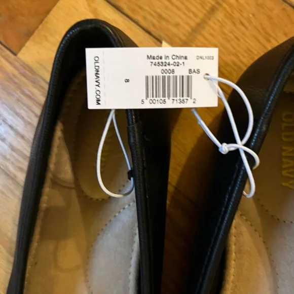 Old Navy Mary Jane Square-Toe black ballet flats - Picture 6 of 7